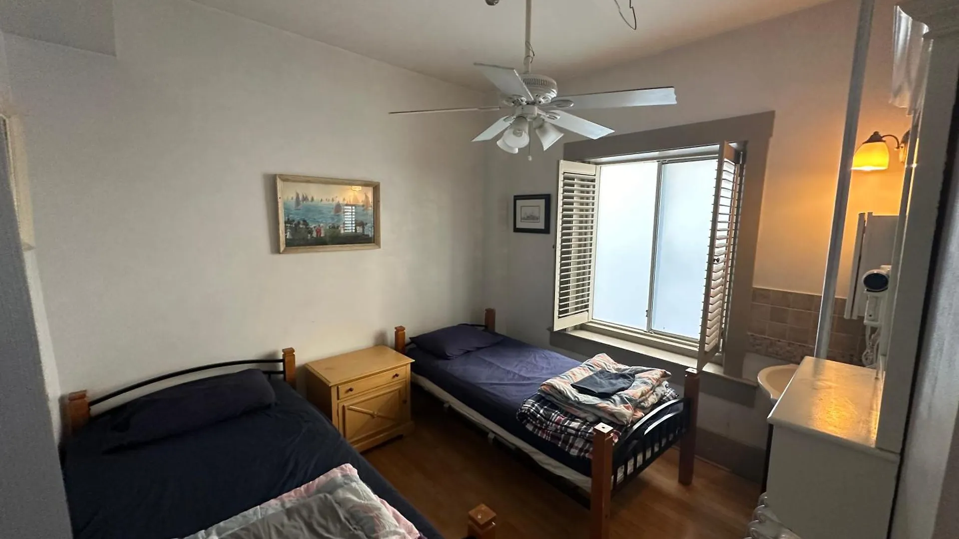 St Clair Hostel Канада