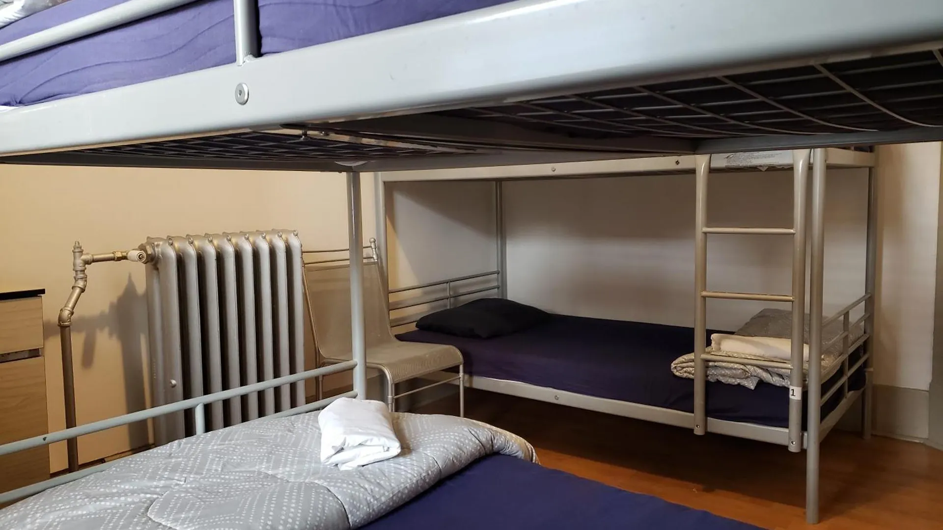 St Clair Hostel Канада