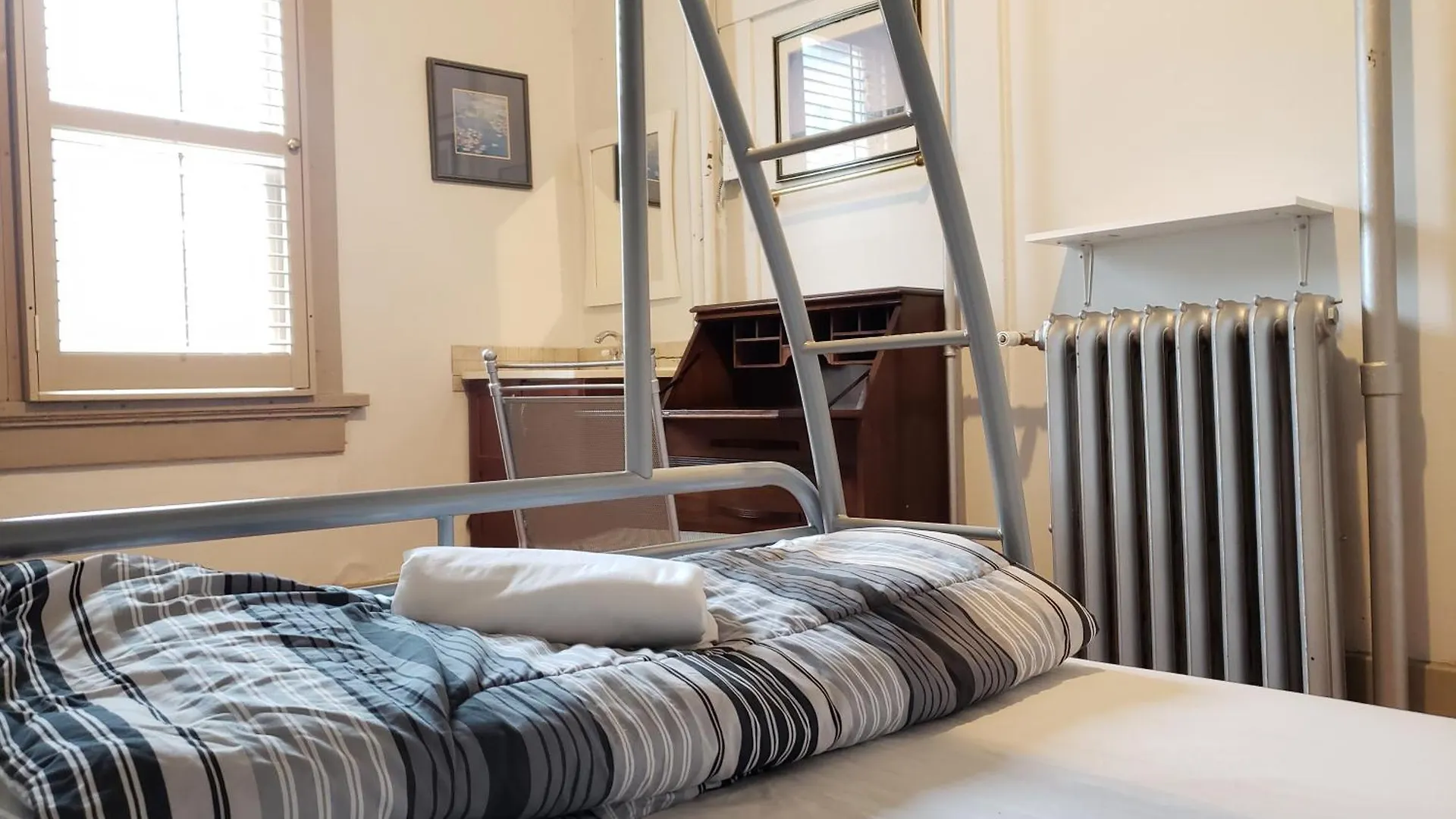 St Clair Hostel Ванкувер